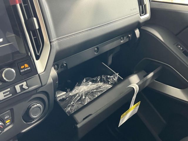 2025 Nissan Frontier King Cab 4x4 SV