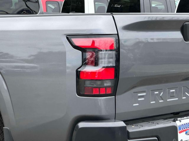 2025 Nissan Frontier King Cab 4x4 S