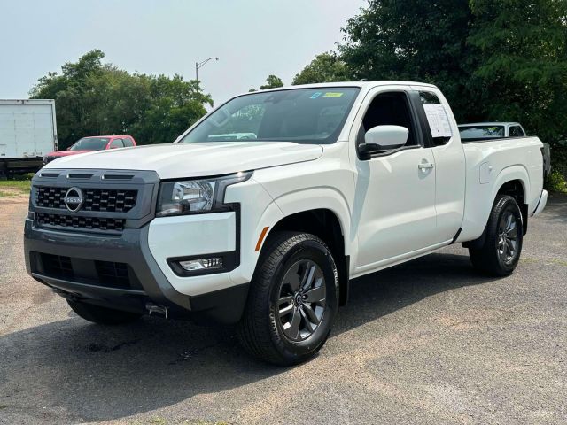 2025 Nissan Frontier King Cab 4x4 SV