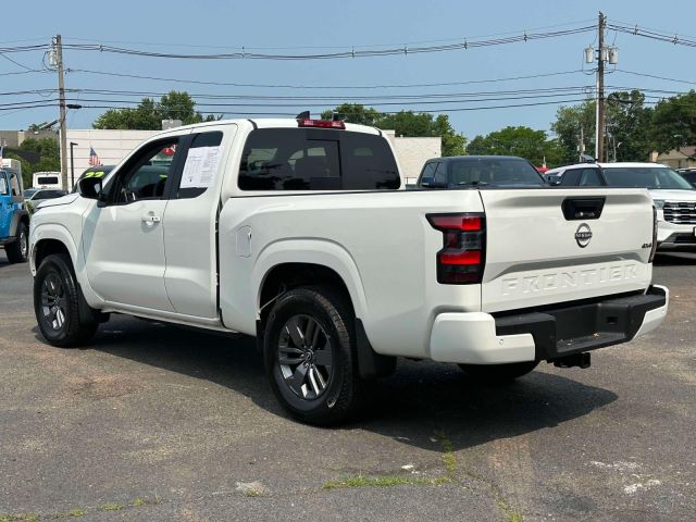 2025 Nissan Frontier King Cab 4x4 SV