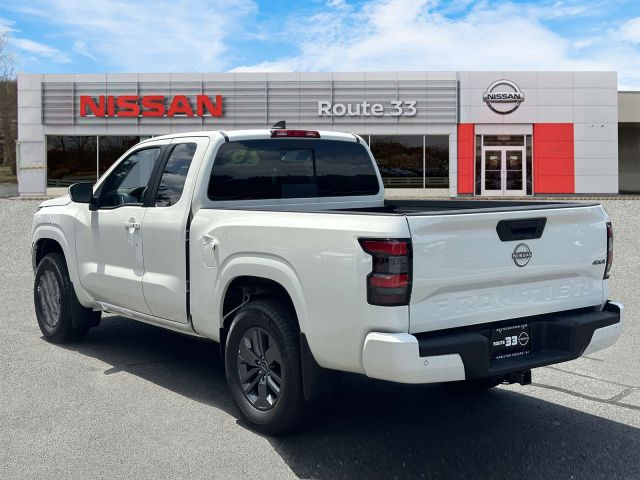 2025 Nissan Frontier King Cab 4x4 SV