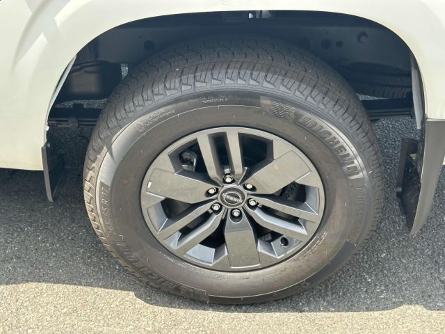 2025 Nissan Frontier King Cab 4x4 SV