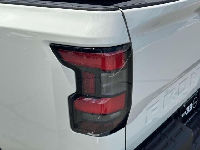 2025 Nissan Frontier King Cab 4x4 SV