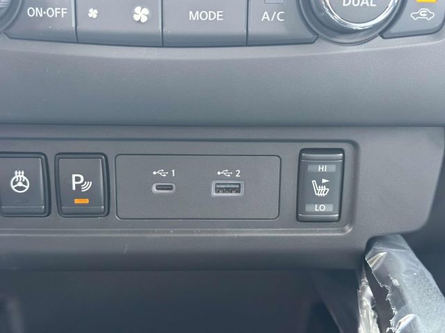 2025 Nissan Frontier King Cab 4x4 SV