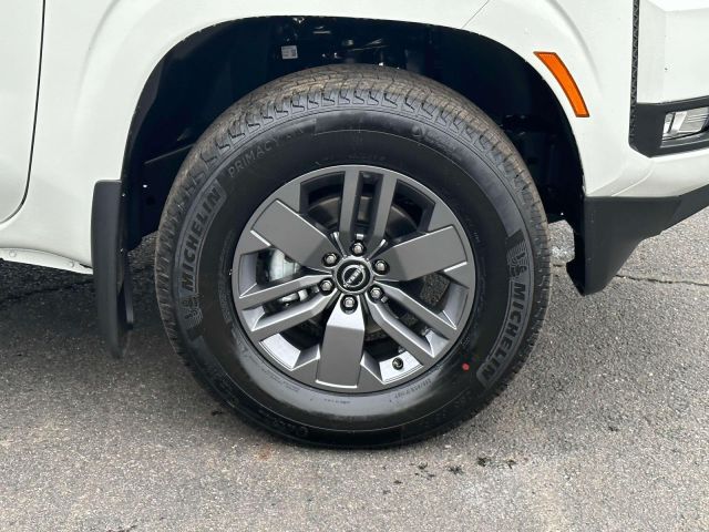 2025 Nissan Frontier King Cab 4x4 SV