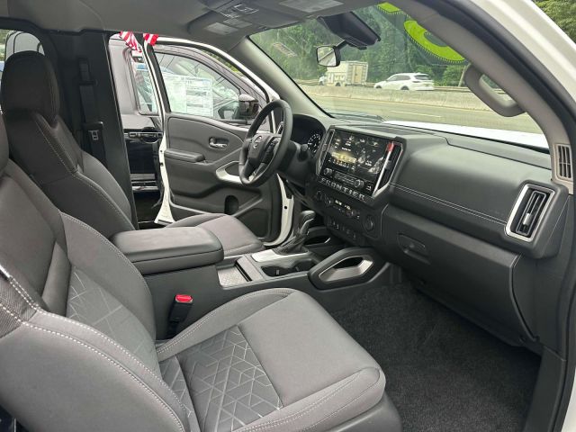 2025 Nissan Frontier King Cab 4x4 SV
