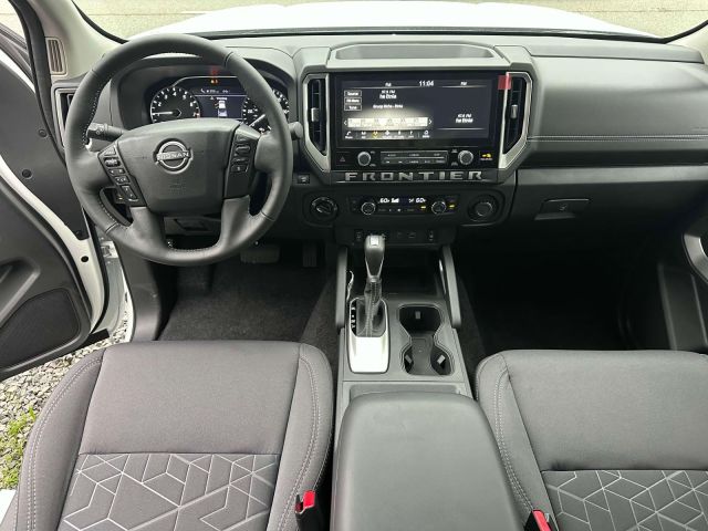 2025 Nissan Frontier King Cab 4x4 SV