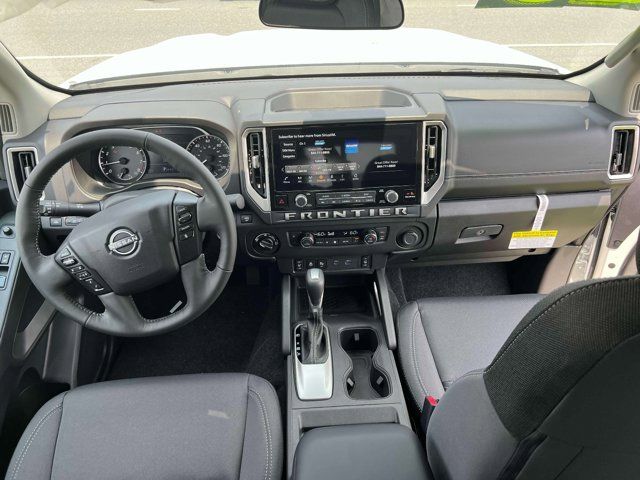 2025 Nissan Frontier SV