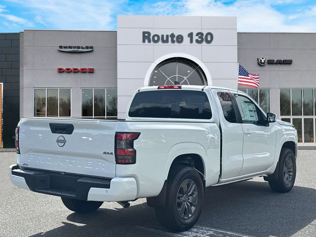2025 Nissan Frontier King Cab 4x4 SV