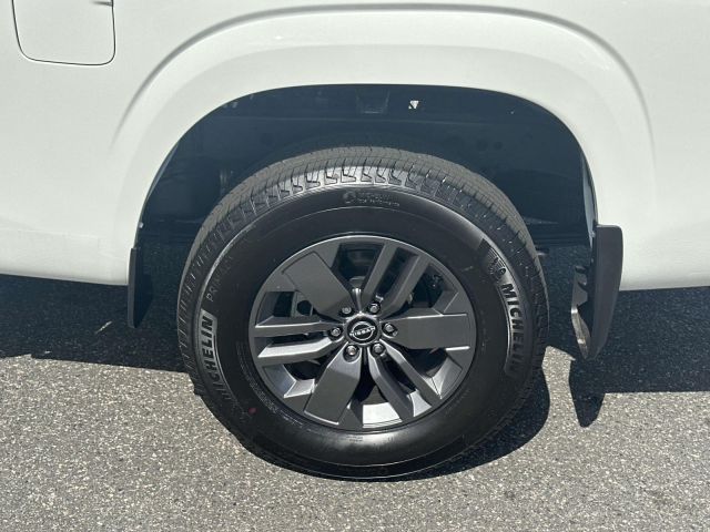 2025 Nissan Frontier King Cab 4x4 SV