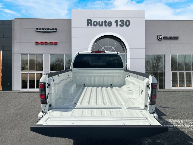 2025 Nissan Frontier King Cab 4x4 SV
