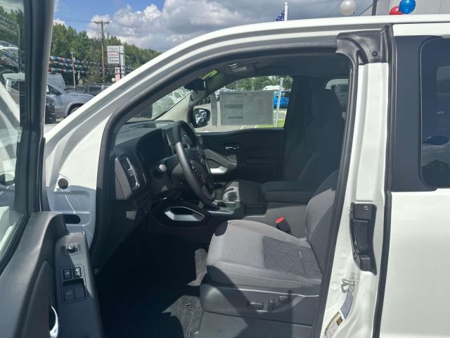 2025 Nissan Frontier King Cab 4x4 SV