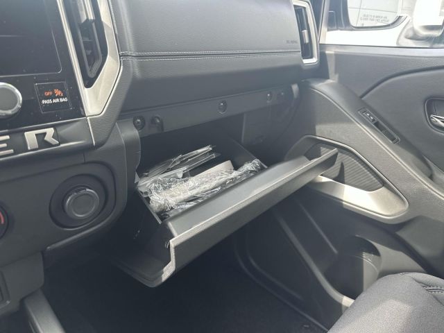 2025 Nissan Frontier King Cab 4x4 SV