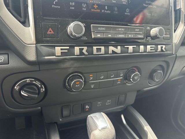 2025 Nissan Frontier King Cab 4x4 SV