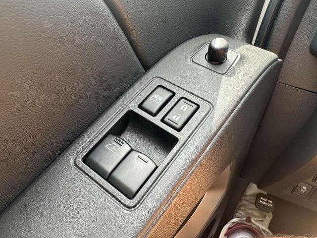 2025 Nissan Frontier King Cab 4x4 SV