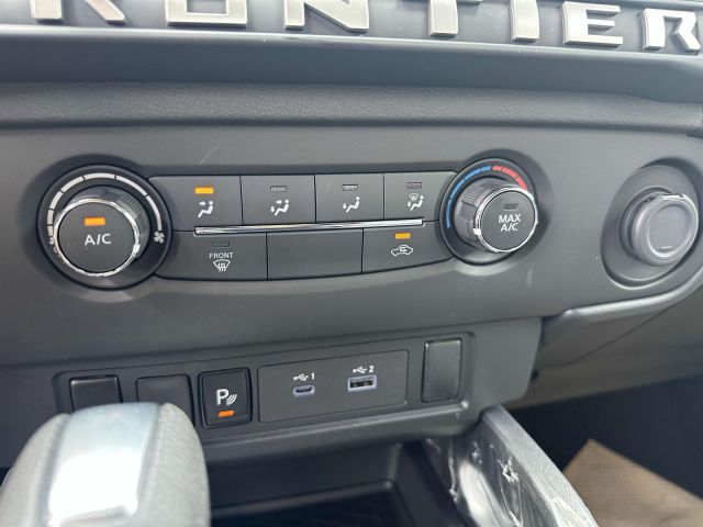 2025 Nissan Frontier King Cab 4x4 SV