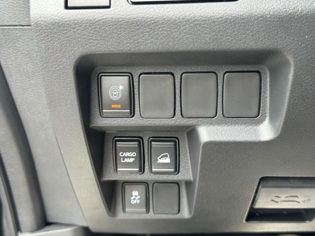 2025 Nissan Frontier King Cab 4x4 SV