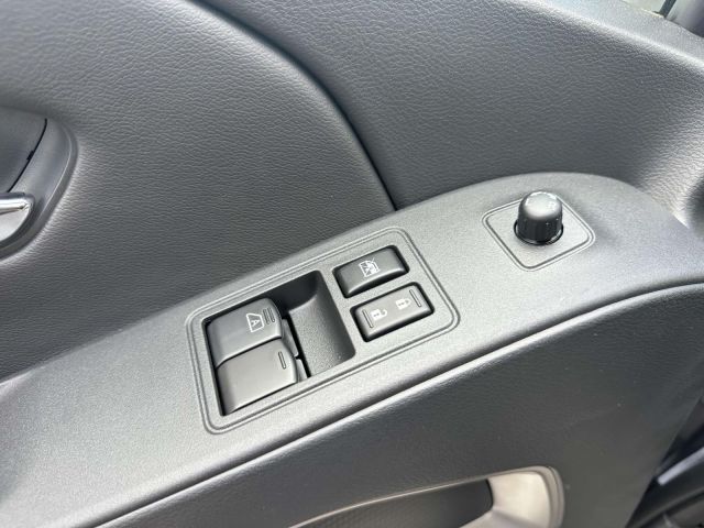 2025 Nissan Frontier King Cab 4x4 SV