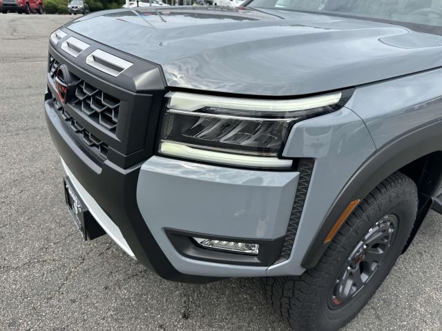 2025 Nissan Frontier Crew Cab 4x4 PRO-4X