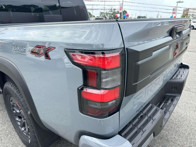 2025 Nissan Frontier Crew Cab 4x4 PRO-4X