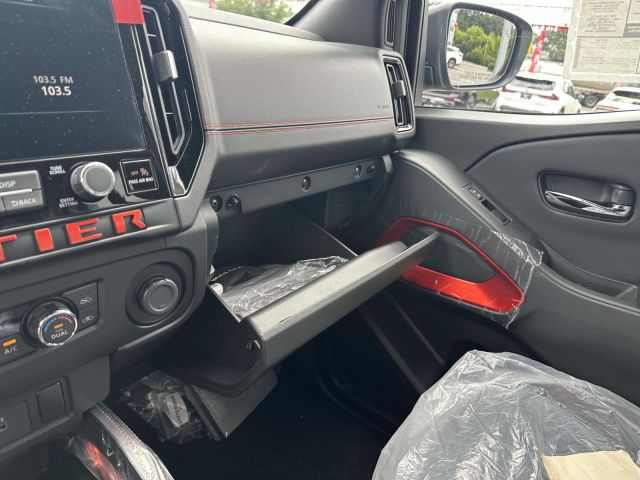 2025 Nissan Frontier Crew Cab 4x4 PRO-4X