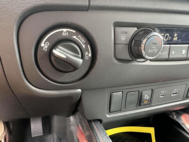 2025 Nissan Frontier Crew Cab 4x4 PRO-4X