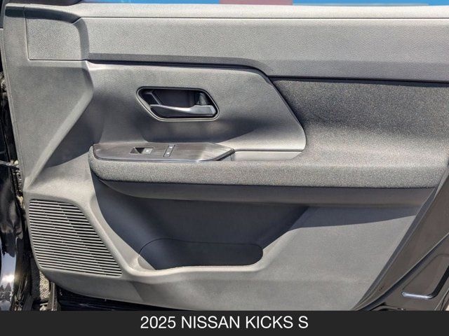 2025 Nissan Kicks S 2025 Nissan Kicks S