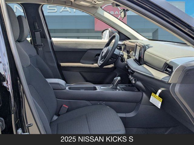 2025 Nissan Kicks S 2025 Nissan Kicks S