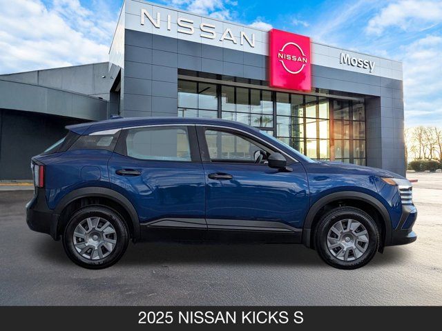 2025 Nissan Kicks S 2025 Nissan Kicks S