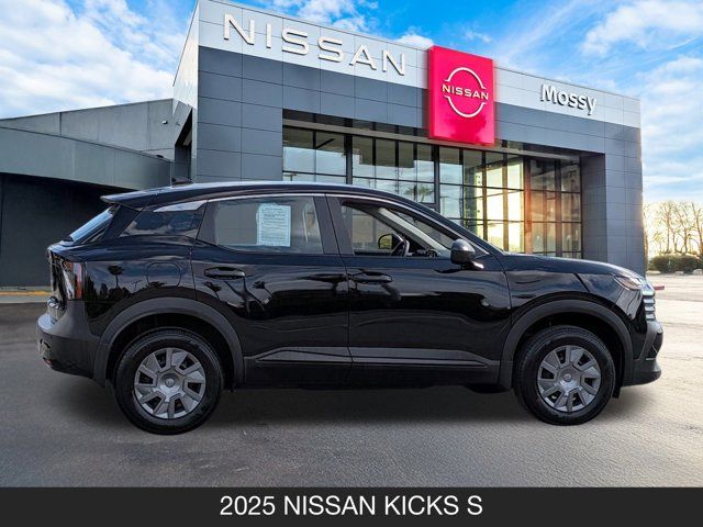 2025 Nissan Kicks S 2025 Nissan Kicks S