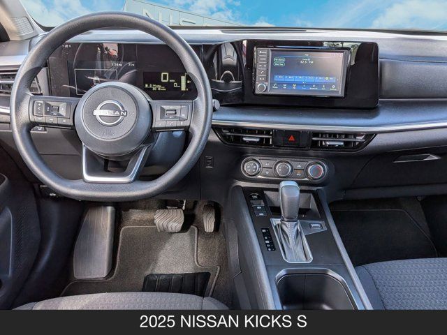 2025 Nissan Kicks S 2025 Nissan Kicks S