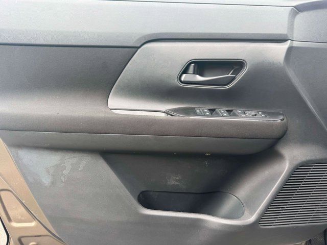 2025 Nissan Kicks S 2025 Nissan Kicks S