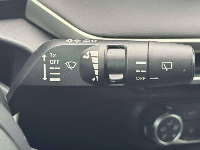 2025 Nissan Kicks S 2025 Nissan Kicks S