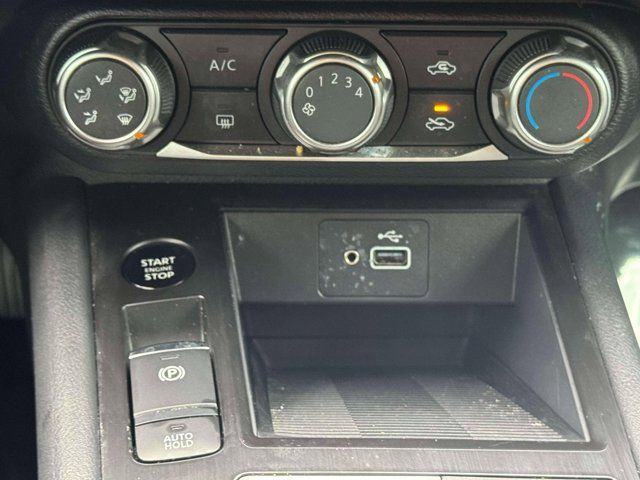 2025 Nissan Kicks S 2025 Nissan Kicks S