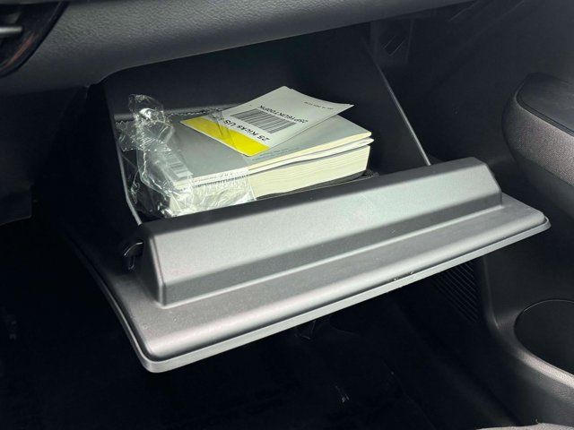 2025 Nissan Kicks S 2025 Nissan Kicks S