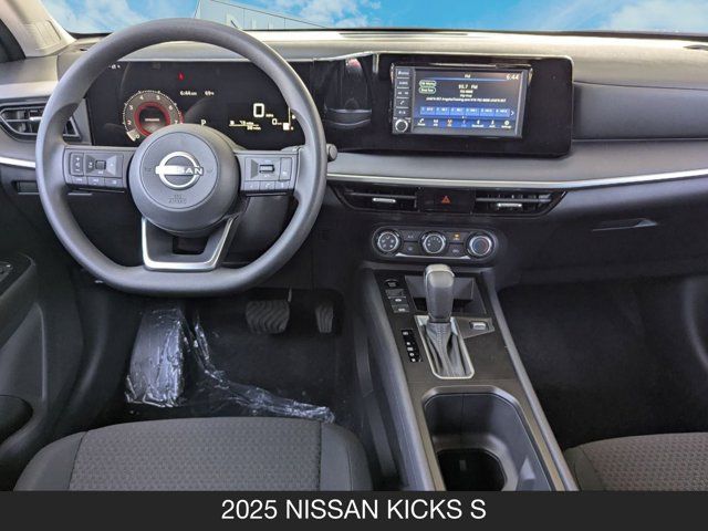 2025 Nissan Kicks S 2025 Nissan Kicks S