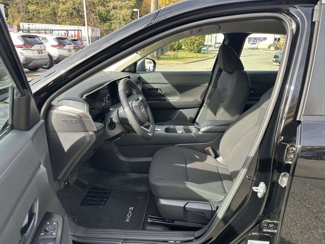 2025 Nissan Kicks S 2025 Nissan Kicks S