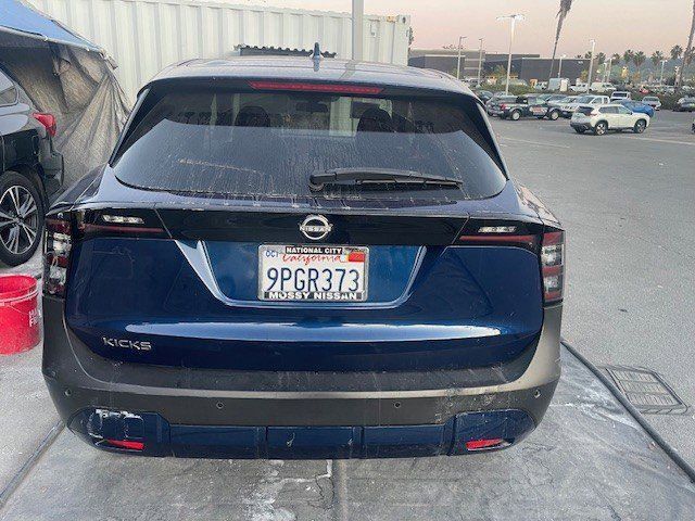 2025 Nissan Kicks SV