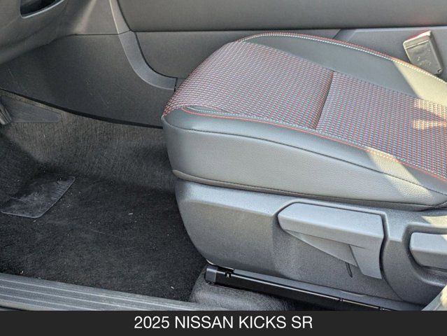 2025 Nissan Kicks SR 2025 Nissan Kicks SR