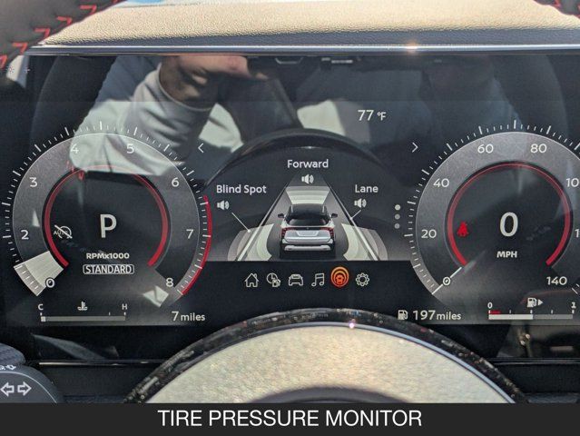 2025 Nissan Kicks SR 2025 Nissan Kicks SR