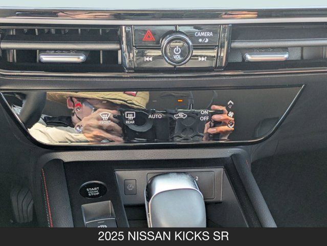 2025 Nissan Kicks SR