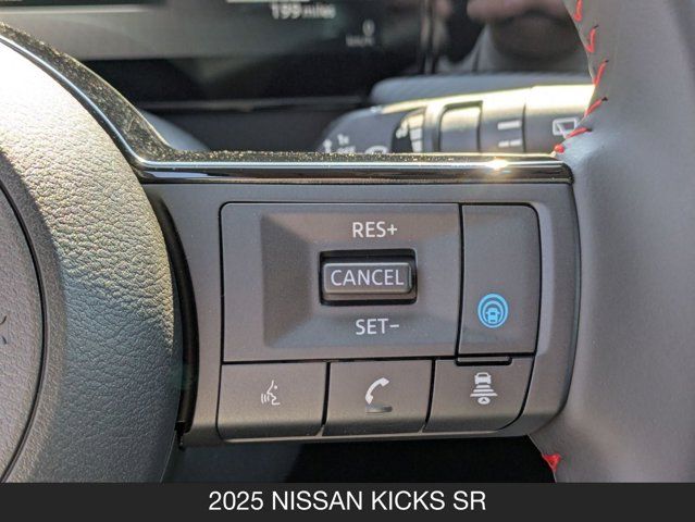 2025 Nissan Kicks SR 2025 Nissan Kicks SR