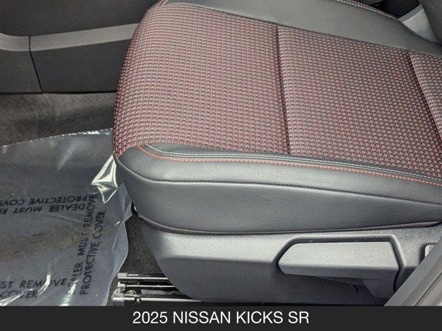 2025 Nissan Kicks SR 2025 Nissan Kicks SR