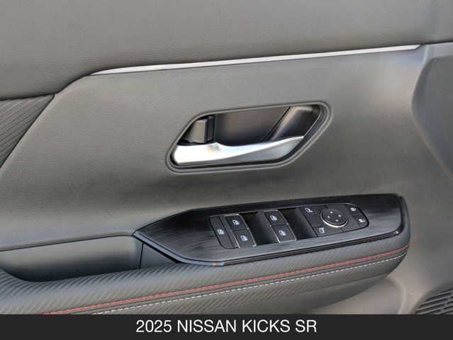 2025 Nissan Kicks SR 2025 Nissan Kicks SR