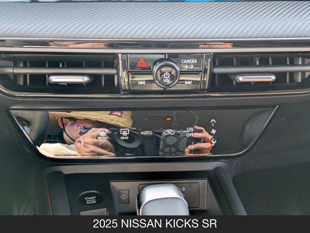2025 Nissan Kicks SR 2025 Nissan Kicks SR