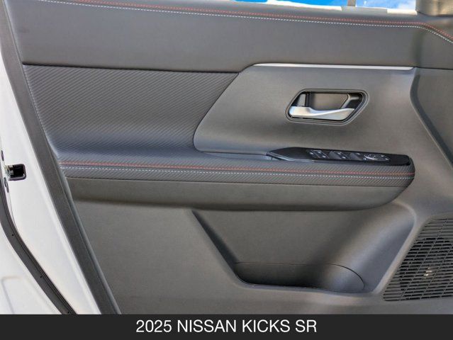 2025 Nissan Kicks SR 2025 Nissan Kicks SR