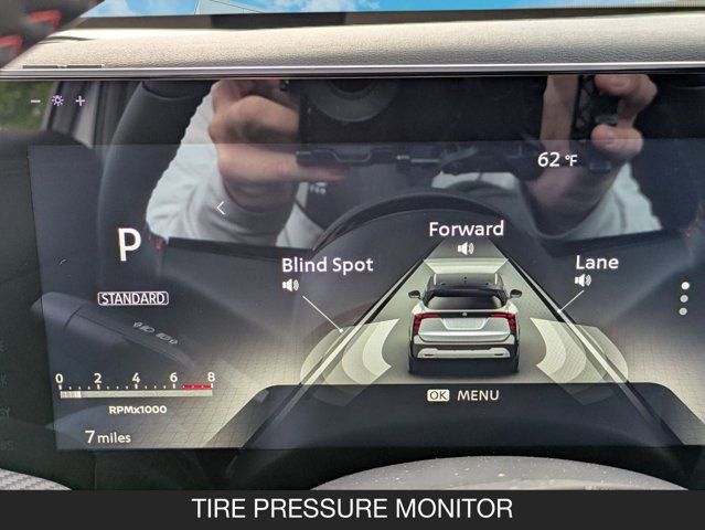 2025 Nissan Kicks SR 2025 Nissan Kicks SR