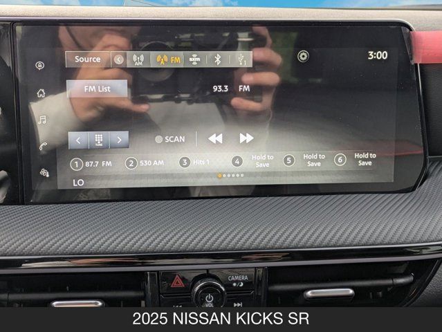 2025 Nissan Kicks SR 2025 Nissan Kicks SR