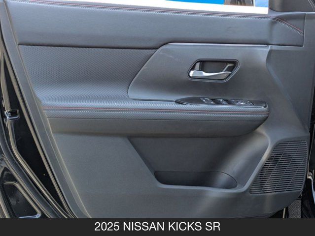 2025 Nissan Kicks SR 2025 Nissan Kicks SR