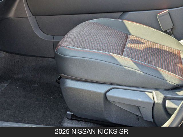 2025 Nissan Kicks SR 2025 Nissan Kicks SR